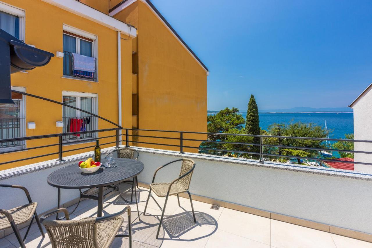 Luxury Apartments Lovorka 3 & 4***/**** Selce Dış mekan fotoğraf