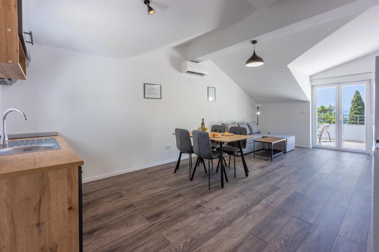 Luxury Apartments Lovorka 3 & 4***/**** Selce Dış mekan fotoğraf