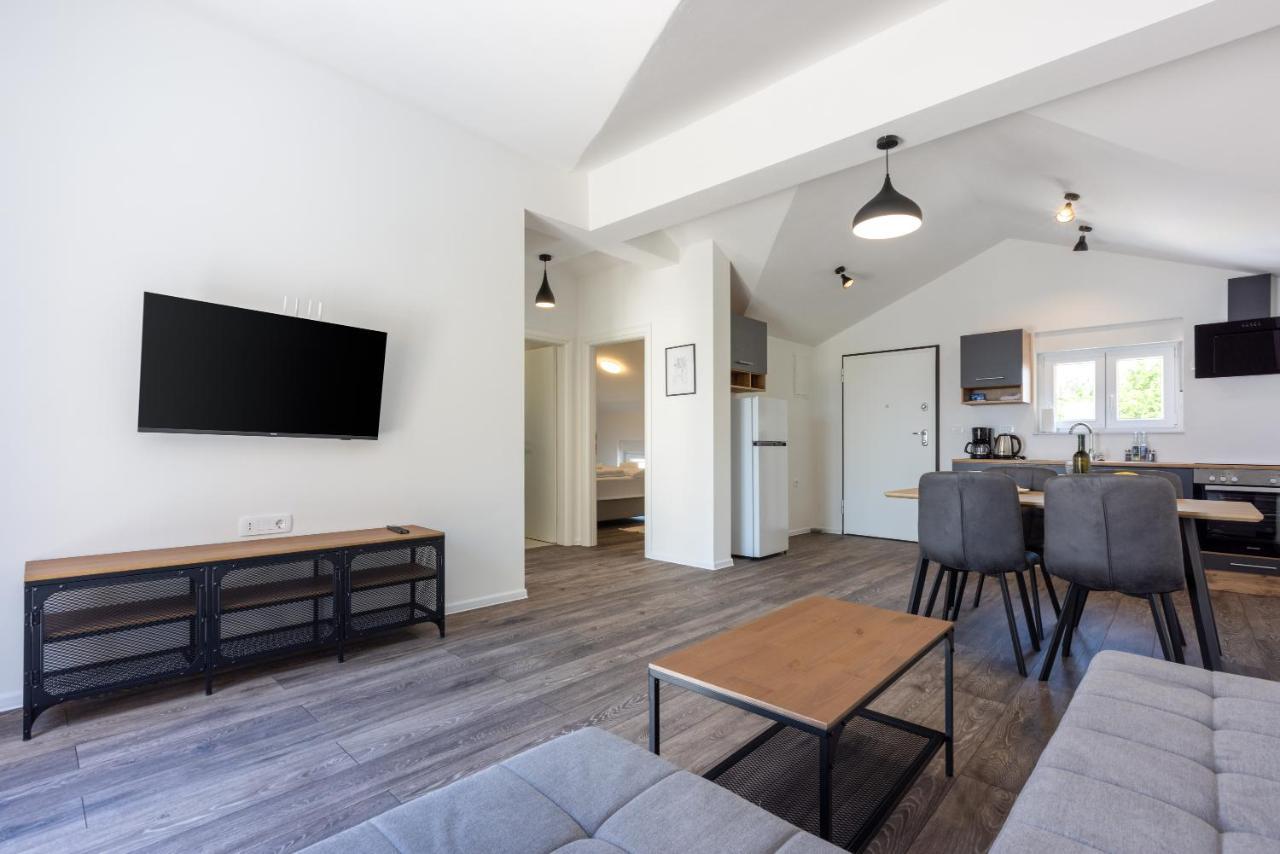 Luxury Apartments Lovorka 3 & 4***/**** Selce Dış mekan fotoğraf