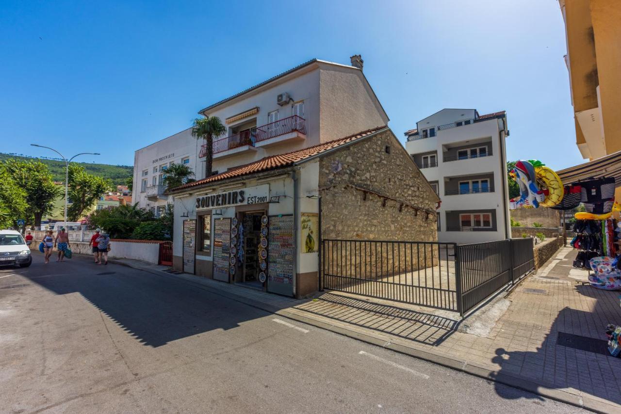 Luxury Apartments Lovorka 3 & 4***/**** Selce Dış mekan fotoğraf